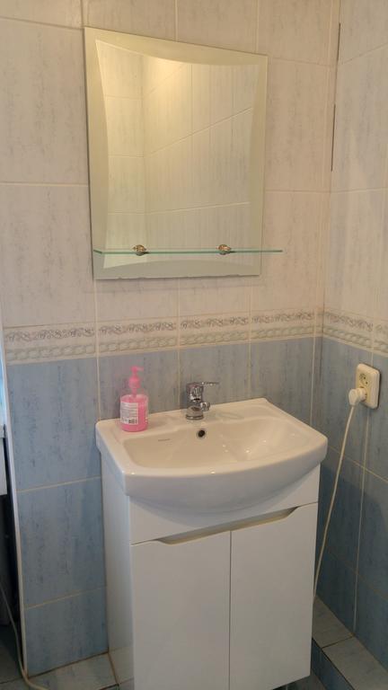Apartement Kruglouniversitetska 2/1 Kiev Esterno foto